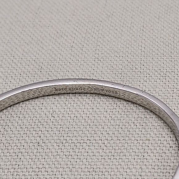 Kate Spade Skinny Mini Double Bow Silver Bangle Bracelet - Picture 3 of 3